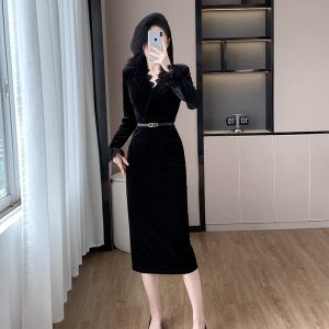 Women's Slim Waist V-Neck Long Sleeve Velvet Dress with Lace Splicing and Belt