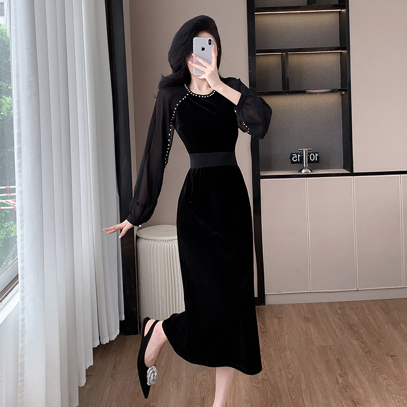 Black Long Sleeve A-Line Velvet Evening Dress with Ruffle Collar - Image 3