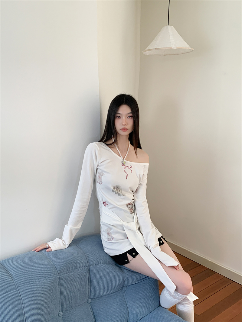 Women's White One-Shoulder Long Sleeve T-Shirt Sweet American Retro Cropped Top - Image 3