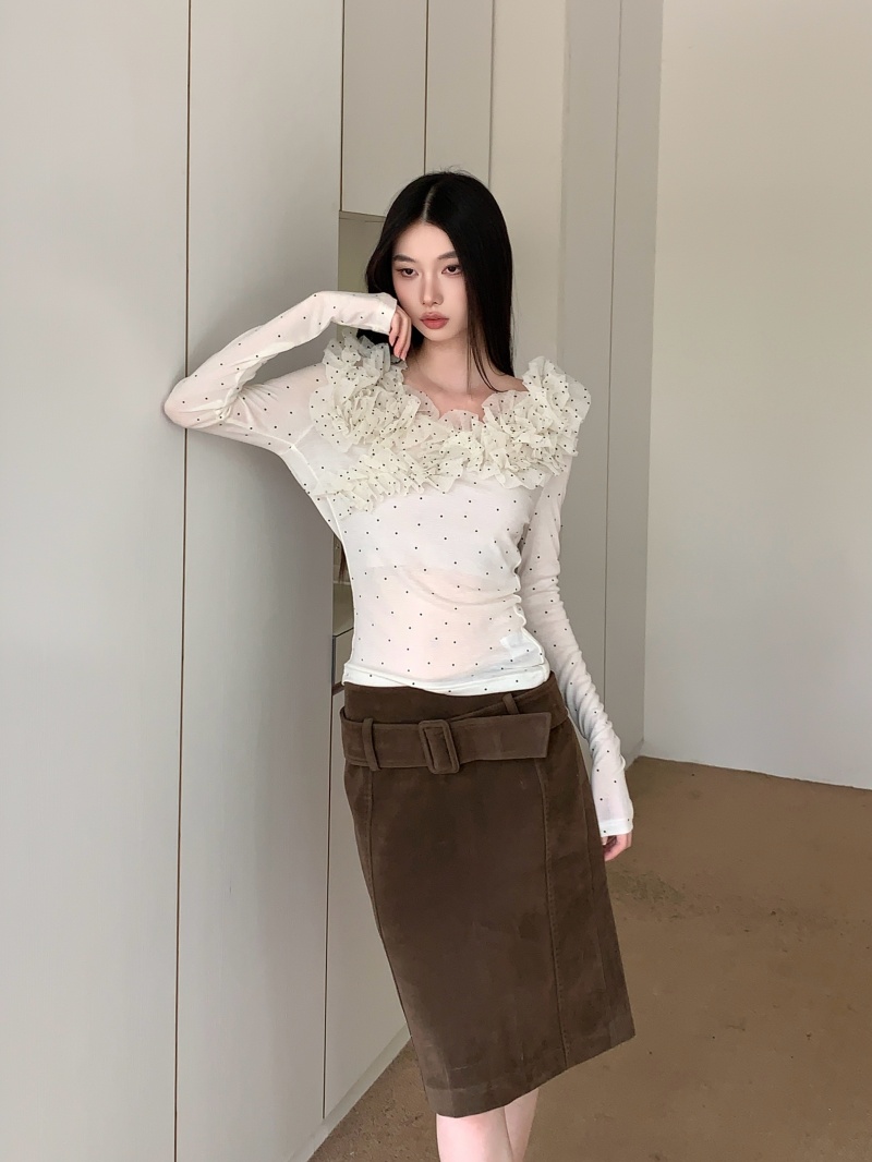 Women's Polka Dot Ruffle Trim Long Sleeve Slim Fit Crew Neck T-Shirt - Image 4