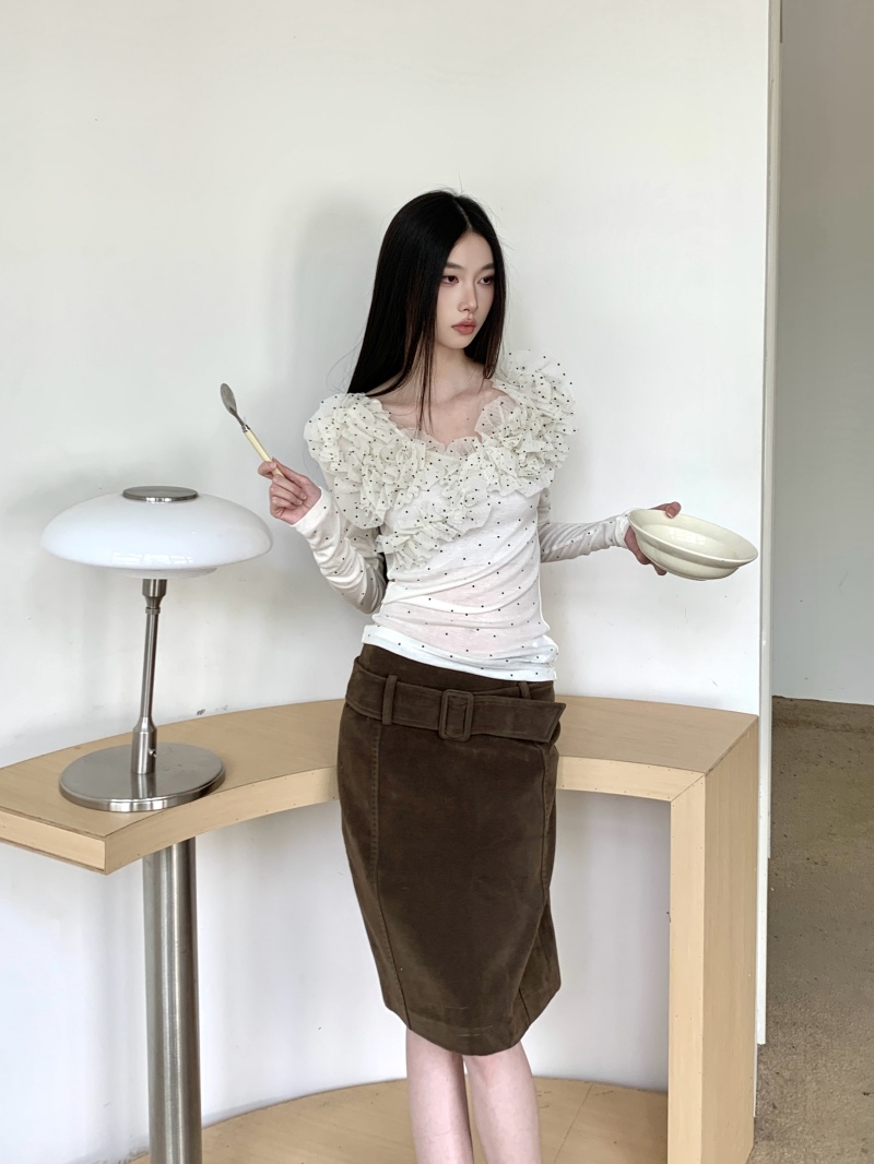 Women's Polka Dot Ruffle Trim Long Sleeve Slim Fit Crew Neck T-Shirt - Image 2