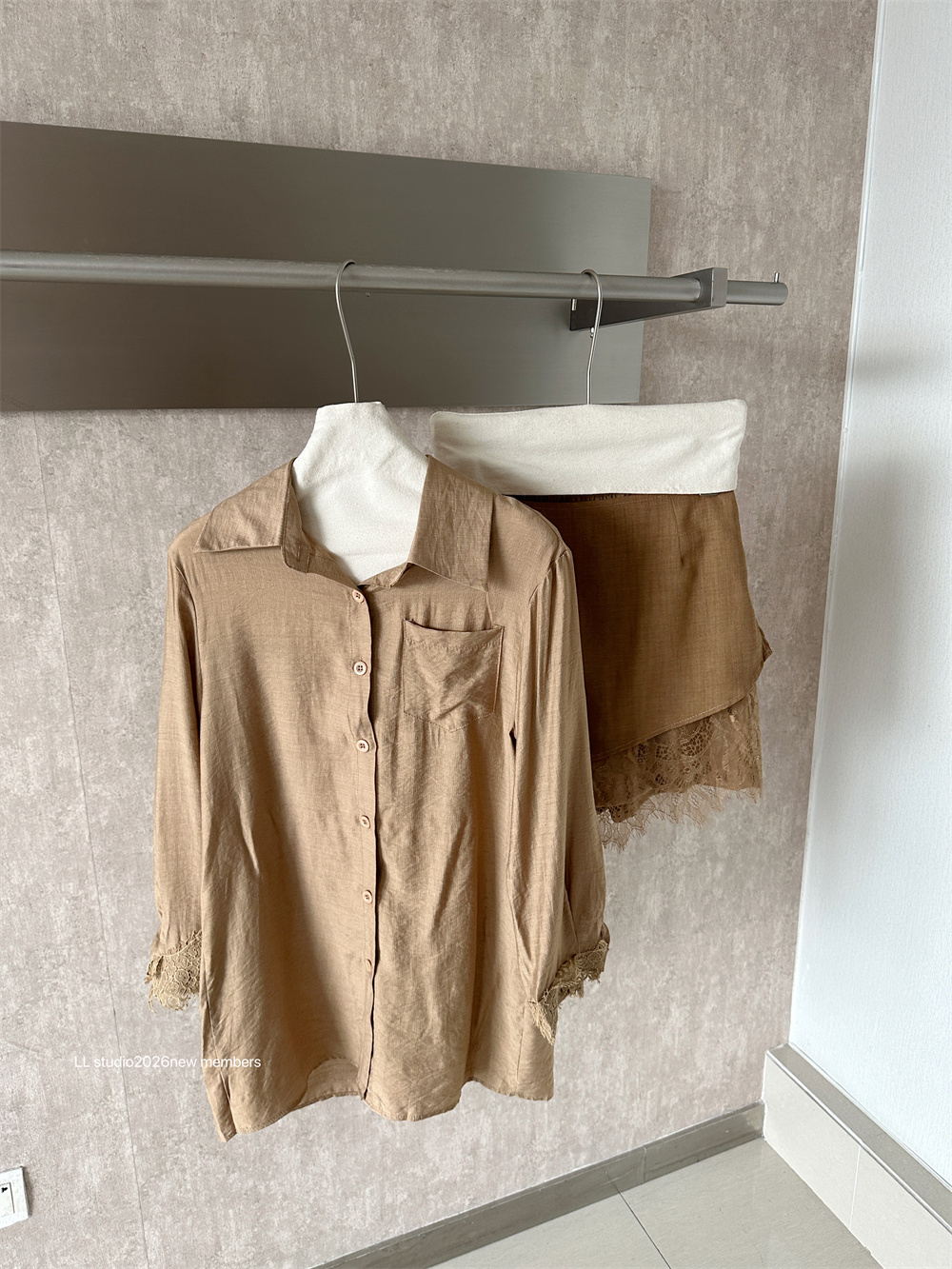 Early Autumn Lace Spliced Long Sleeve Shirt and Shorts Three Piece Set - Image 3