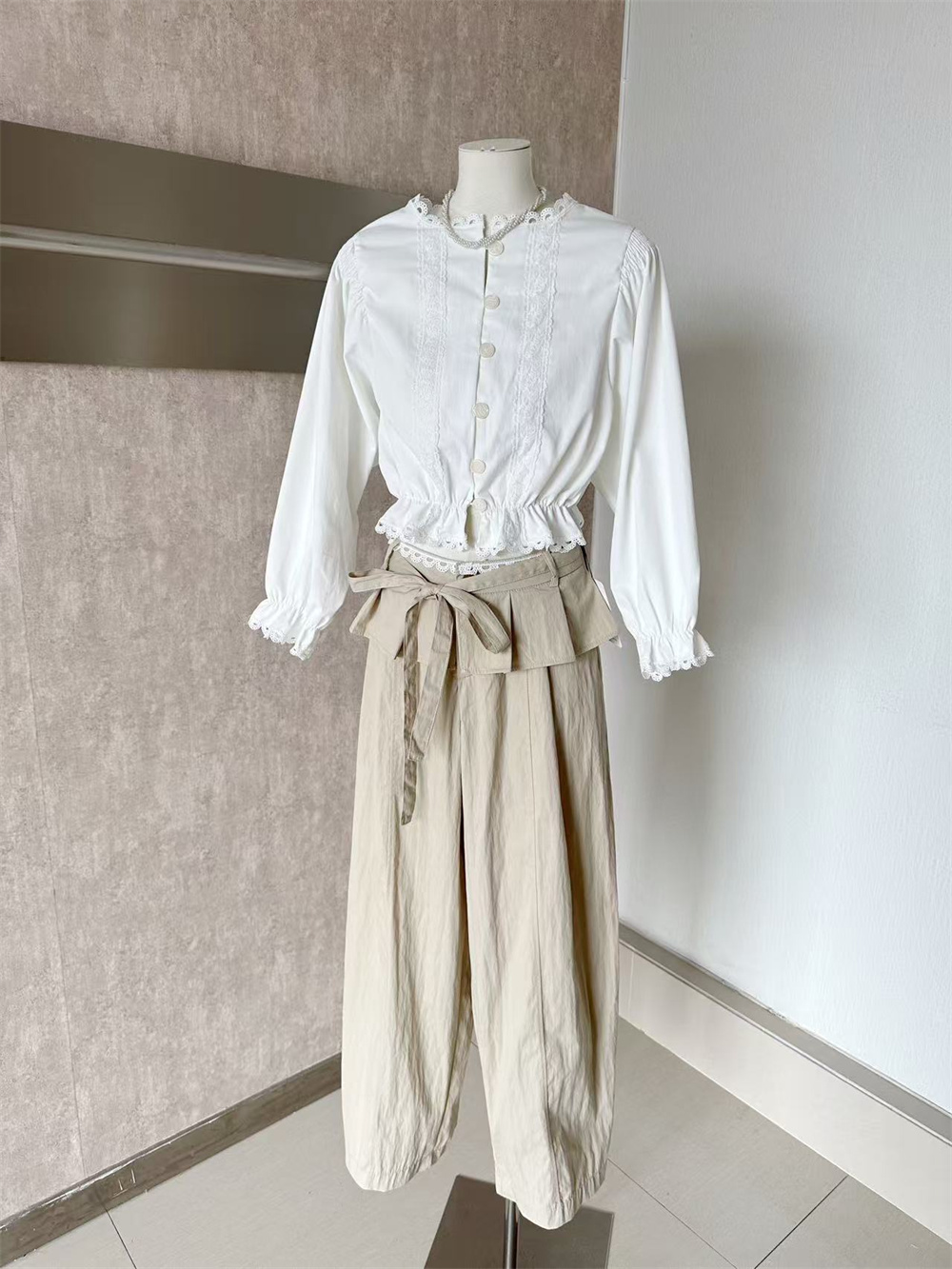 New Women's 3/4 Sleeve Shirt and Ruffle Wide-Leg Pants Korean Commuter Two-Piece Set